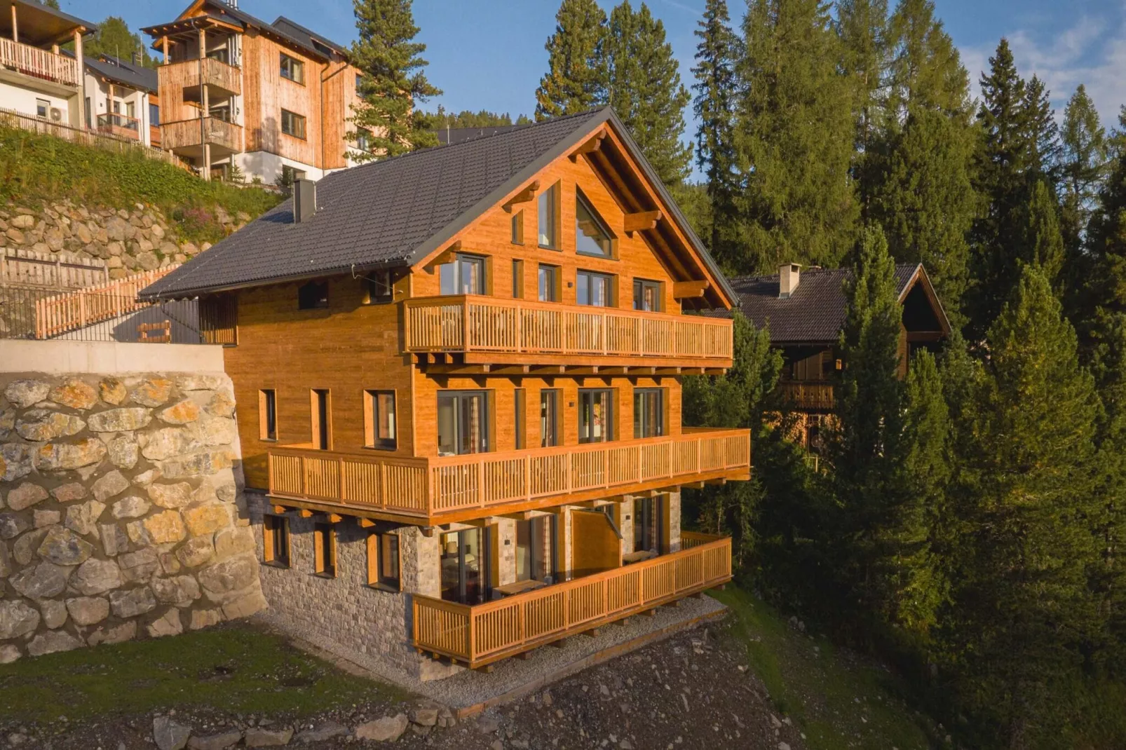 Turrach Lodges 2-Exterior summer