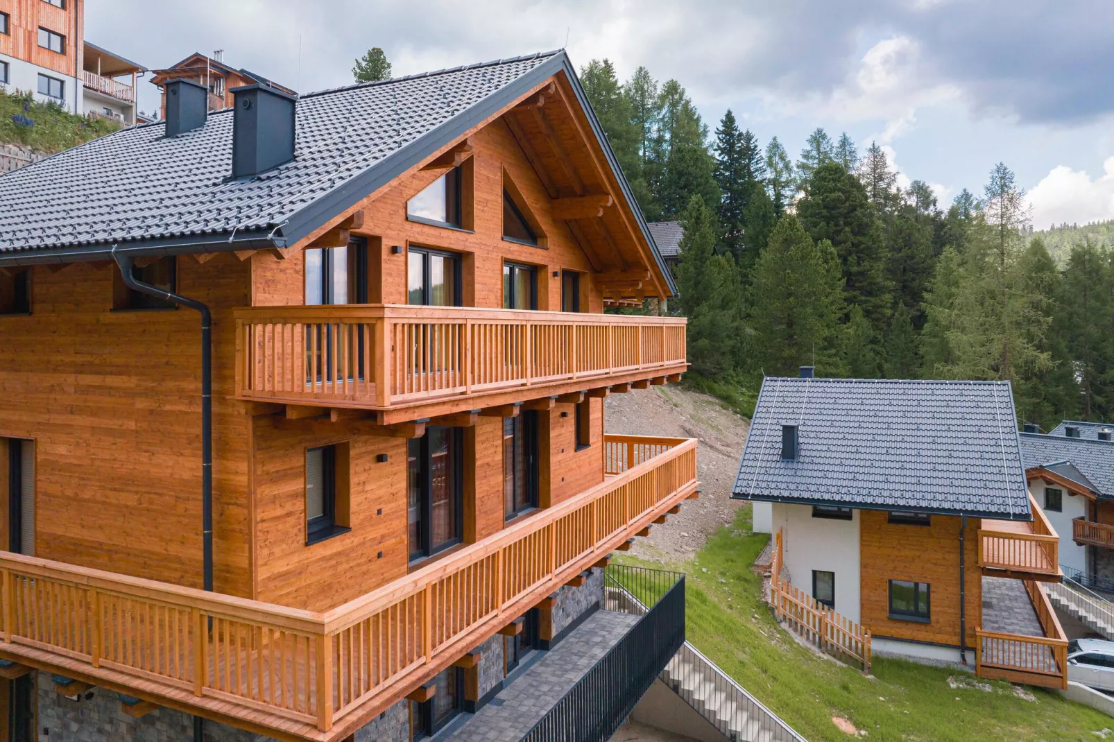 Turrach Lodges 2-Exterior summer