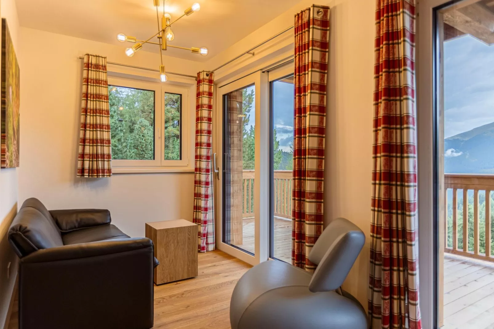 Turrach Lodges 2-Living room