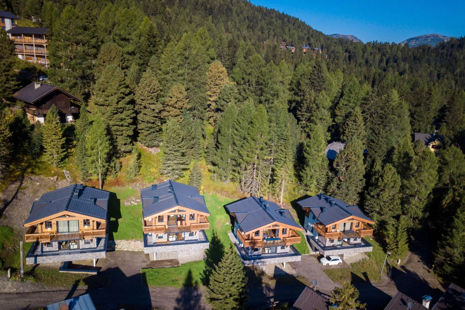 Turrach Lodges 2-Areas summer 1km