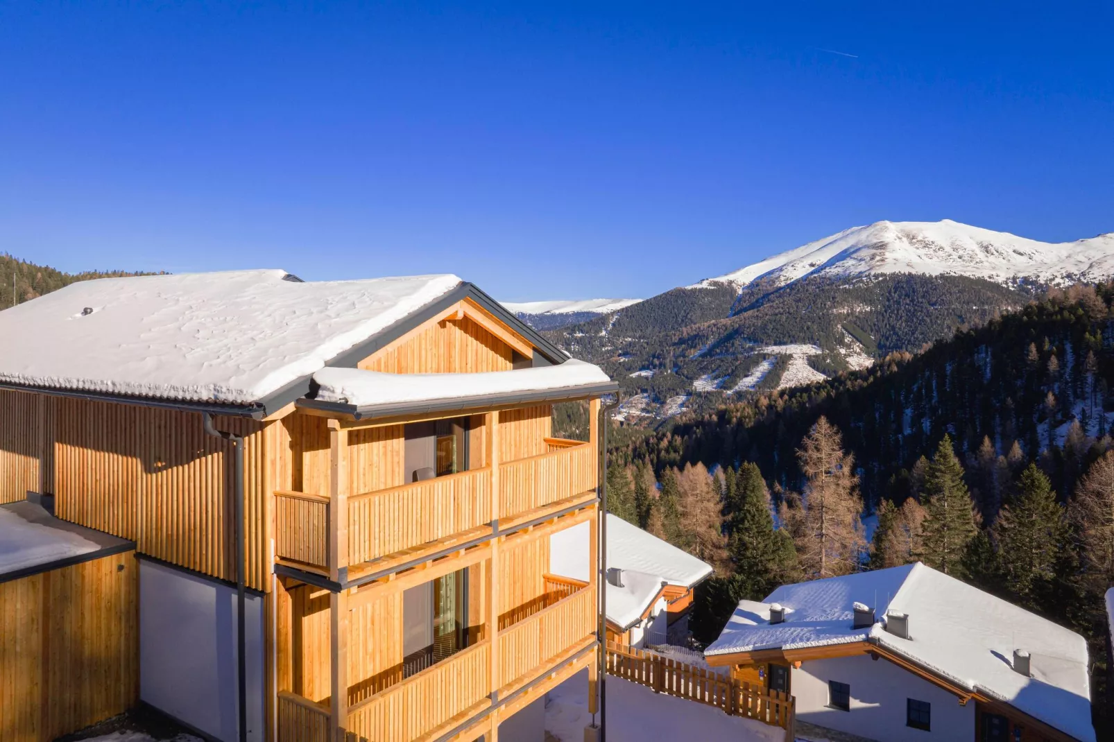 Turrach Lodges 2-View winter