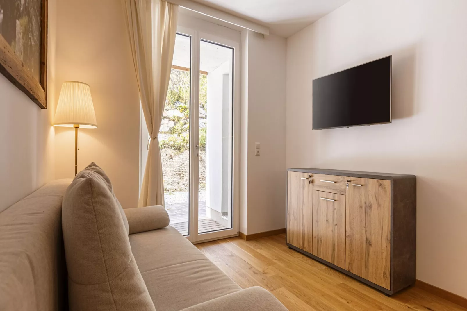 Turrach Suites 6-Living room