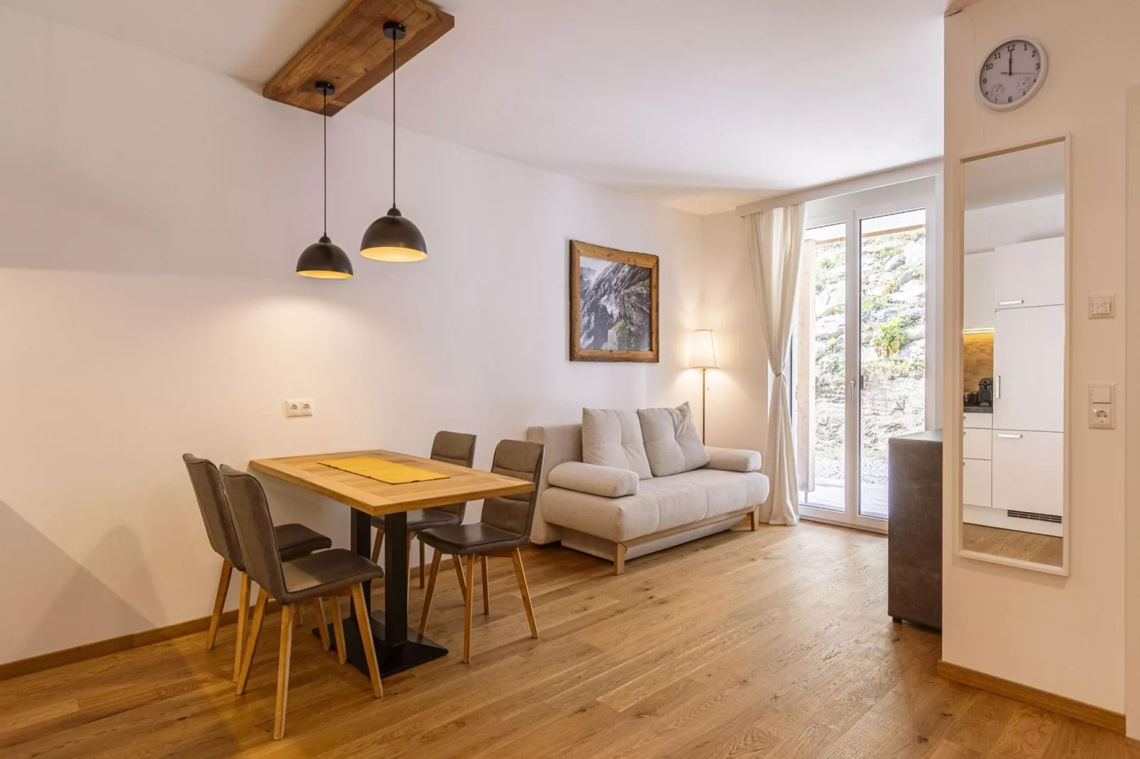 Turrach Suites 6-Living room