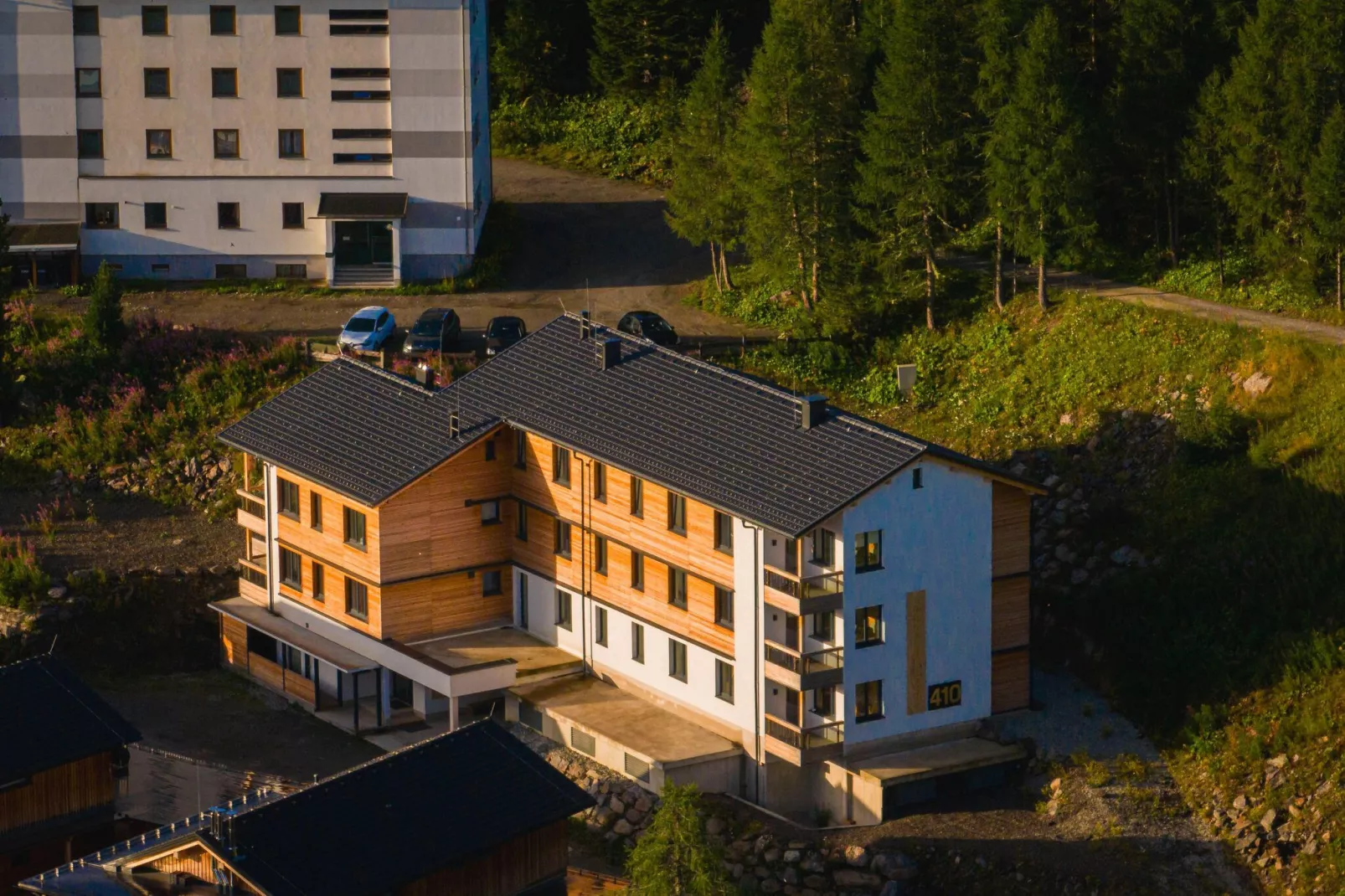 Turrach Suites 3-Exterior summer