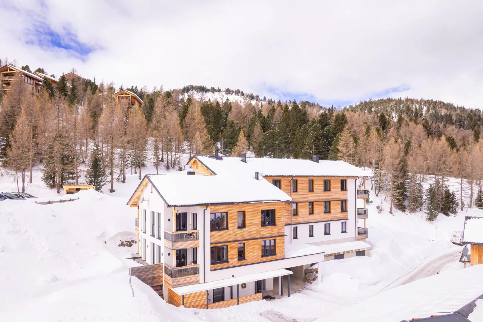 Turrach Suites 3-Exterior winter