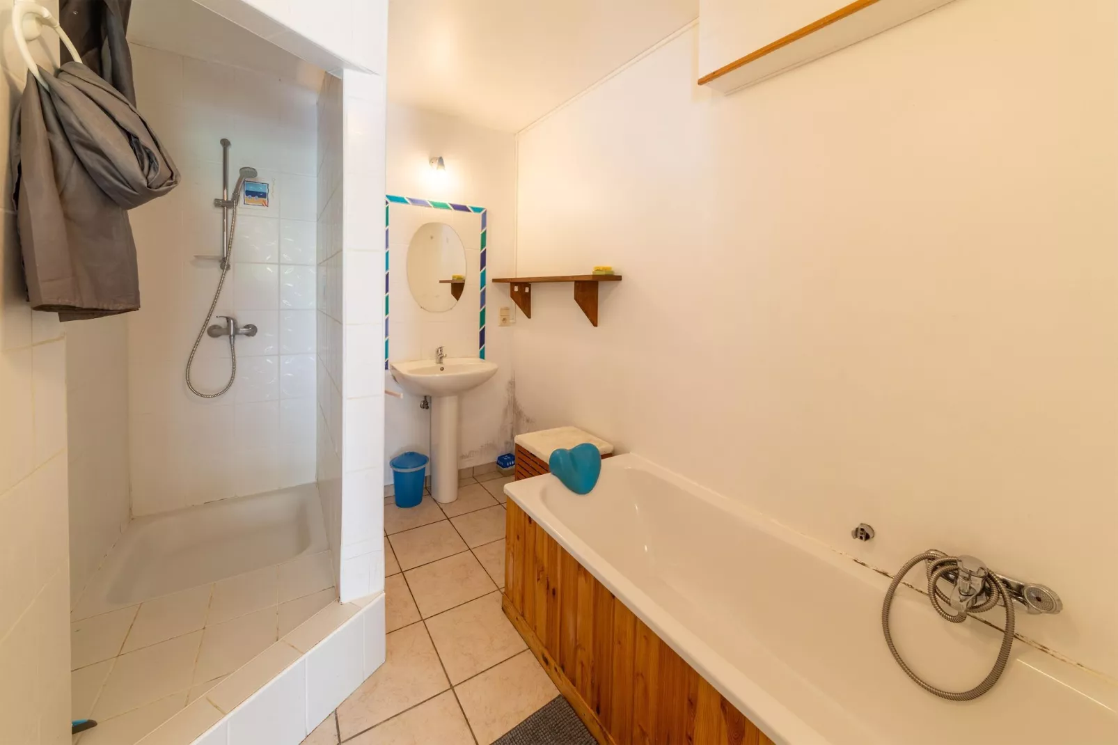 Yameta Down-Bathroom