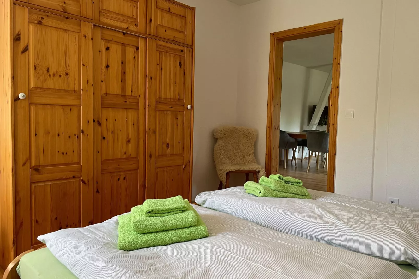 Schöne Wohnung im reetgedachten Bauernhaus-Chambre