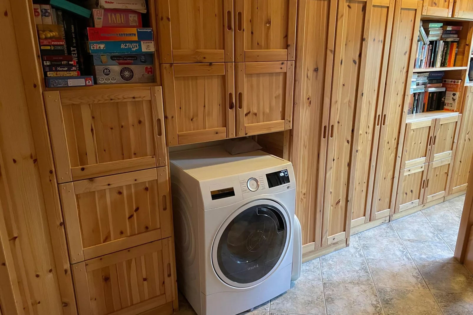 Schöne Wohnung im reetgedachten Bauernhaus-Installations