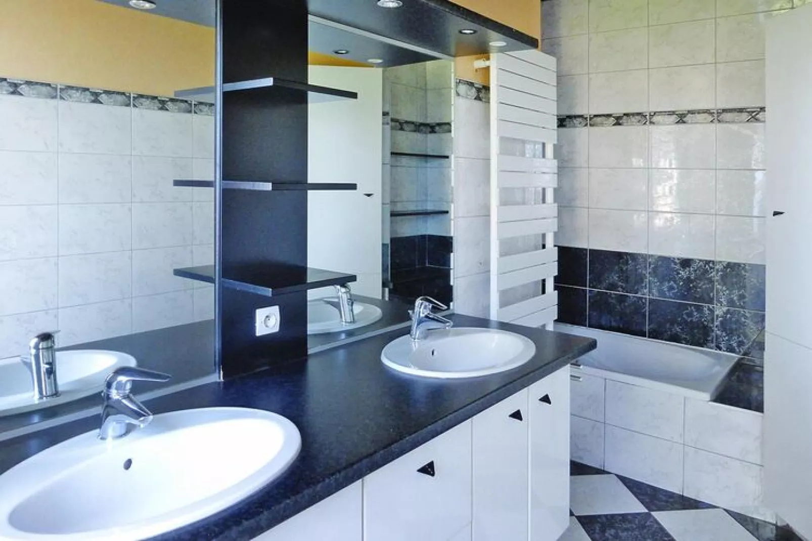 Holiday home Ploubazlanec-Bathroom