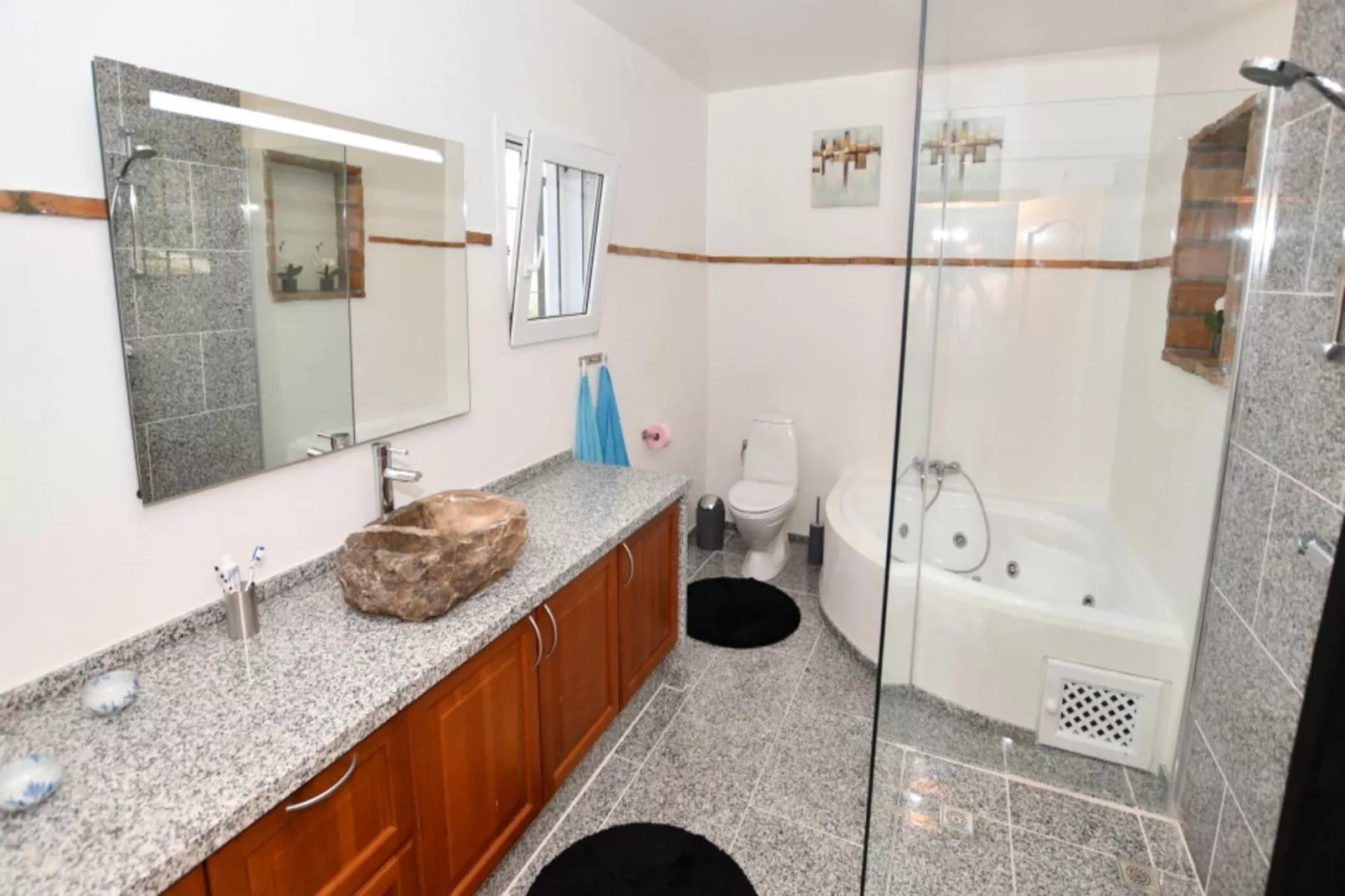 5001-Bathroom