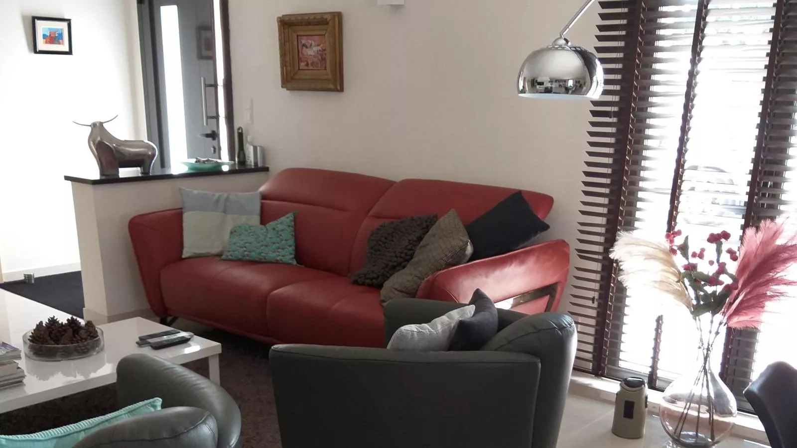 Parasar-Living room