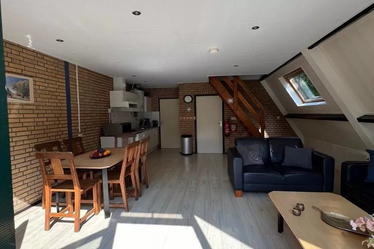 Bungalow 69-Living room