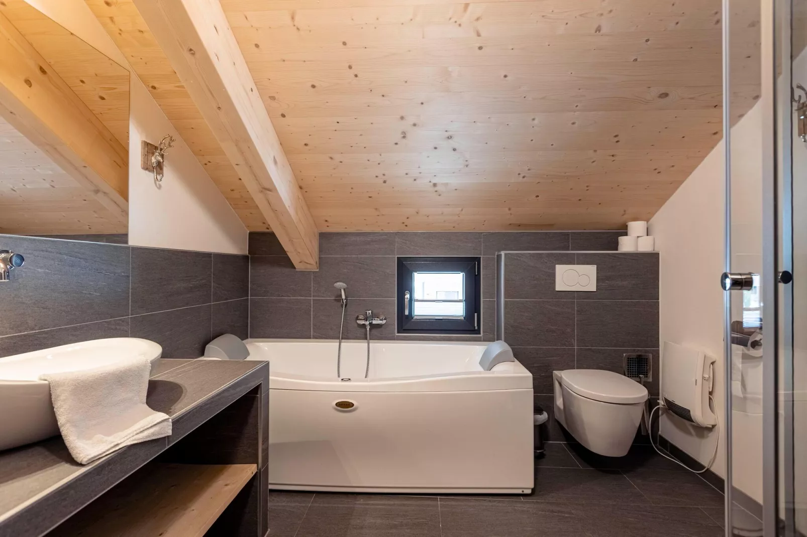 Kreischberg Chalets 24b-Bathroom