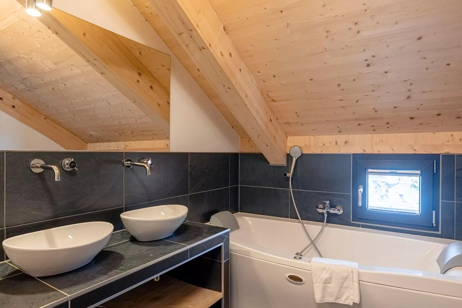 Kreischberg Chalets 24a-Bathroom