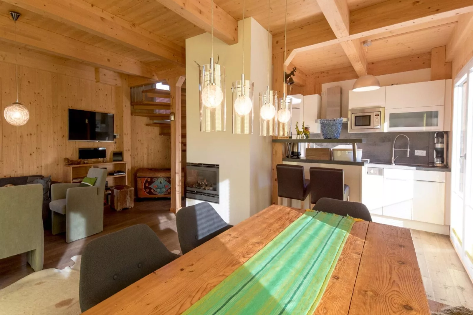 Kreischberg Chalets 15-Dining room