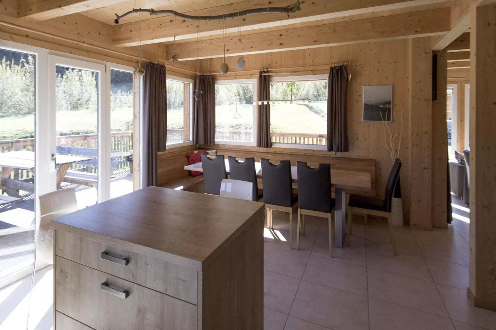 Kreischberg Chalets 17-Dining room
