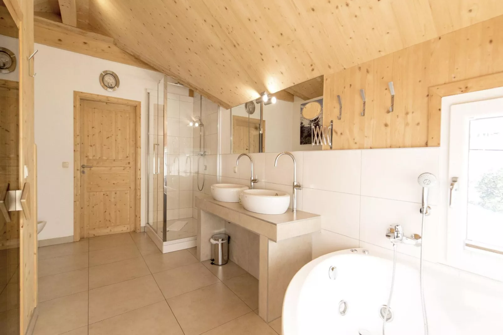 Kreischberg Chalets 17-Bathroom