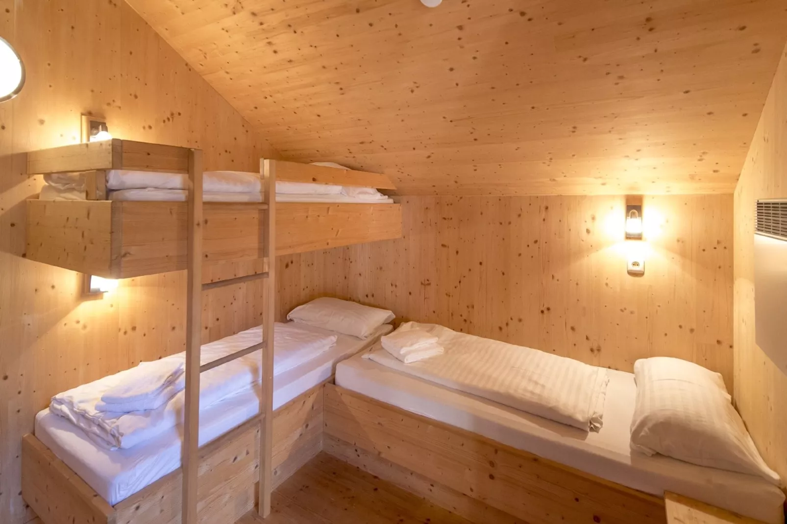 Kreischberg Chalets 12b-Bedroom