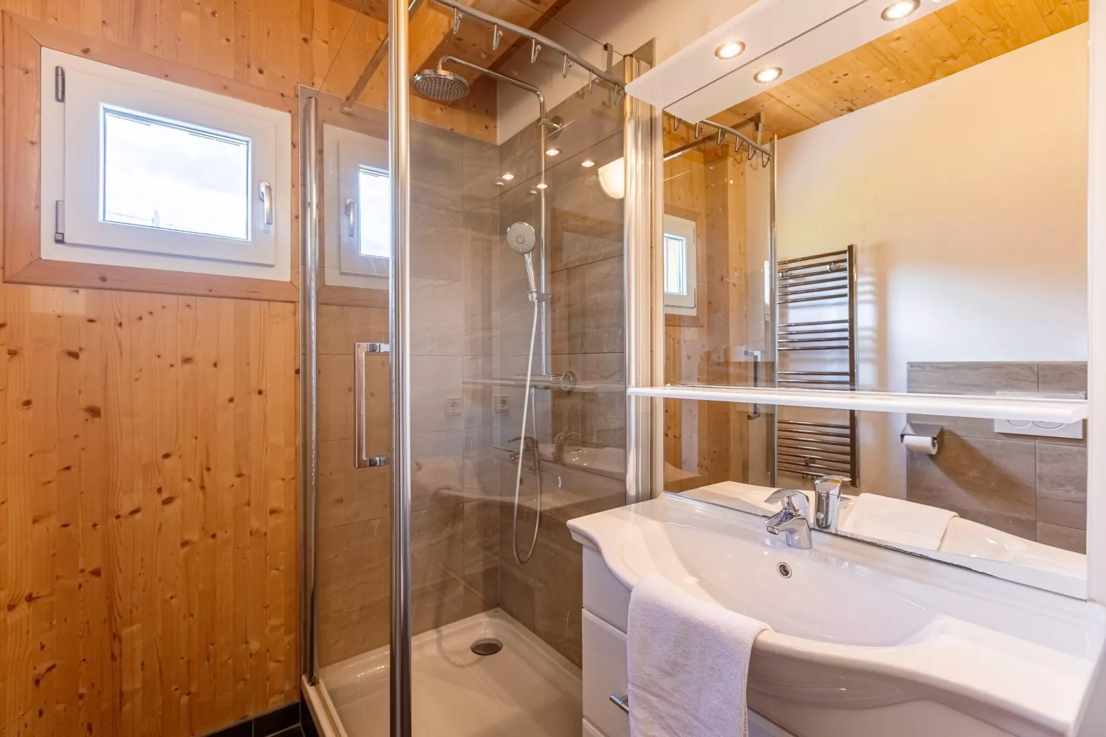 Kreischberg Chalets 19-Bathroom