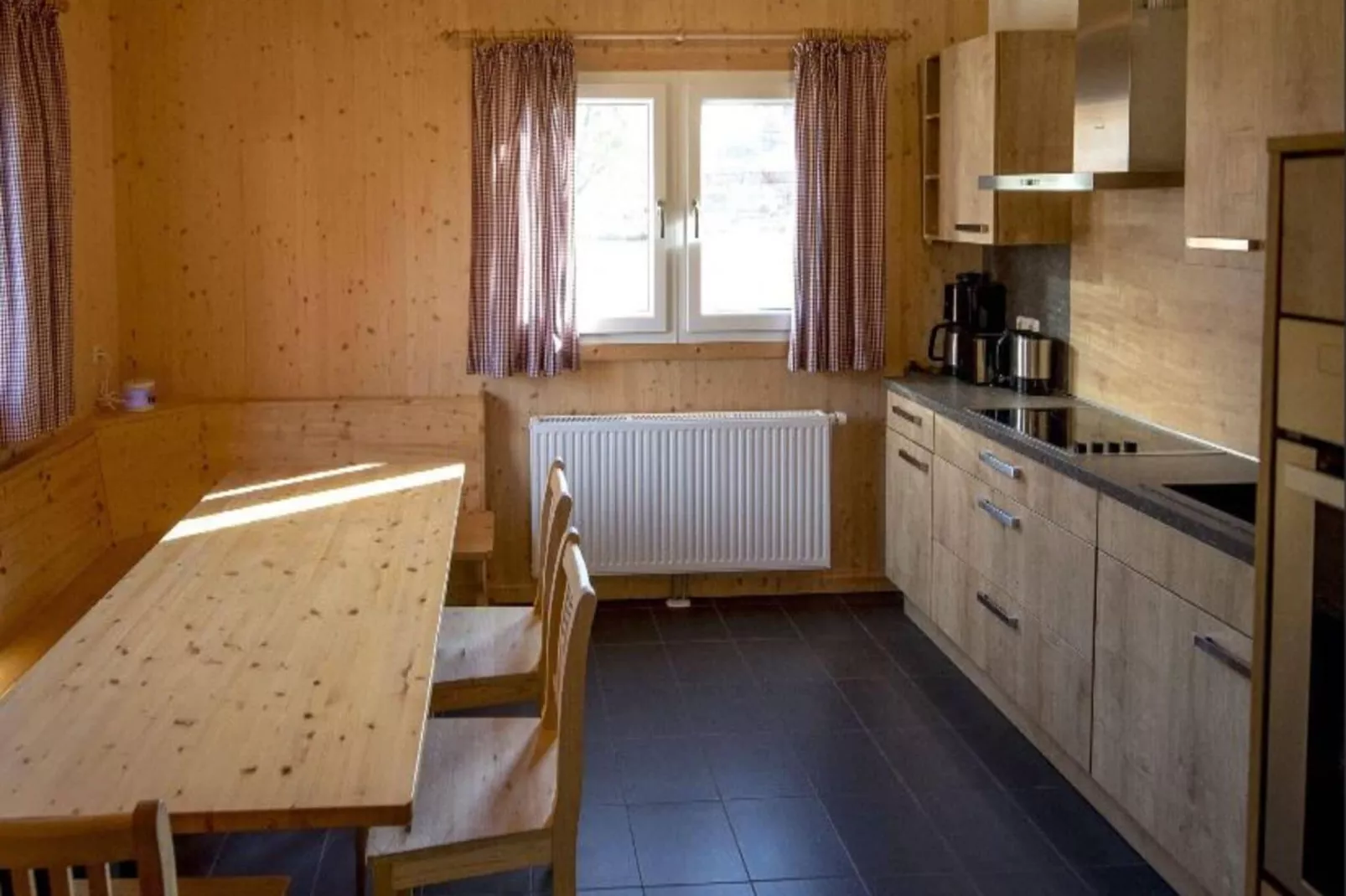 Kreischberg Chalets 13b-Dining room