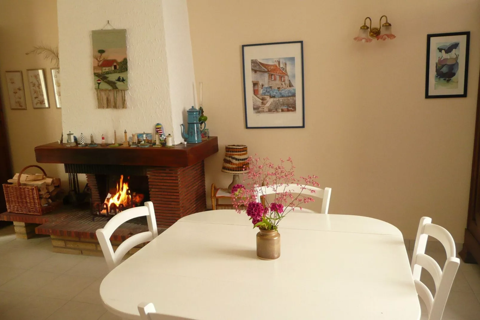 Ferienhaus nahe des Strandes Ploudalmézeau-Dining room