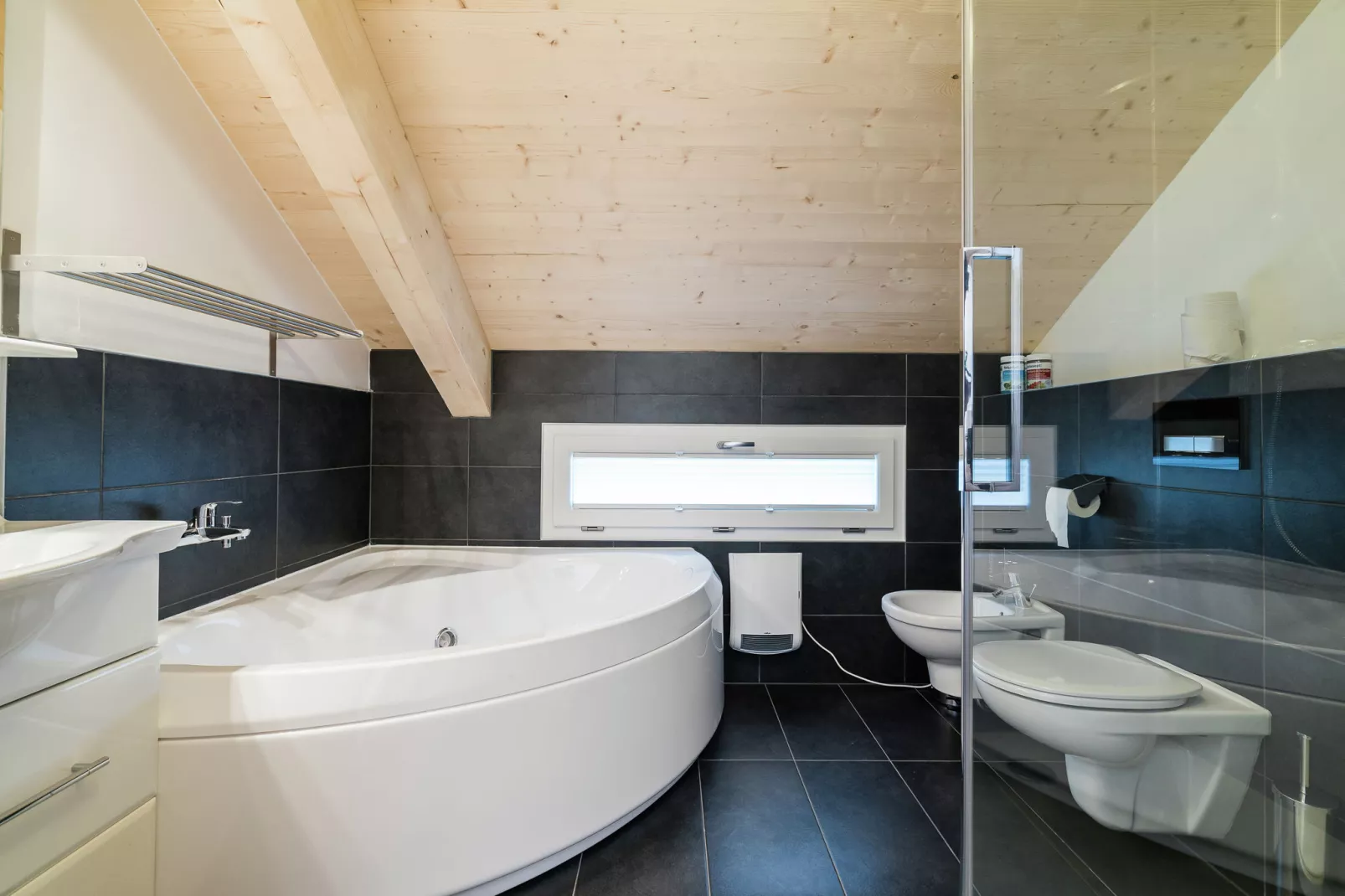 Kreischberg Chalet 18-Bathroom