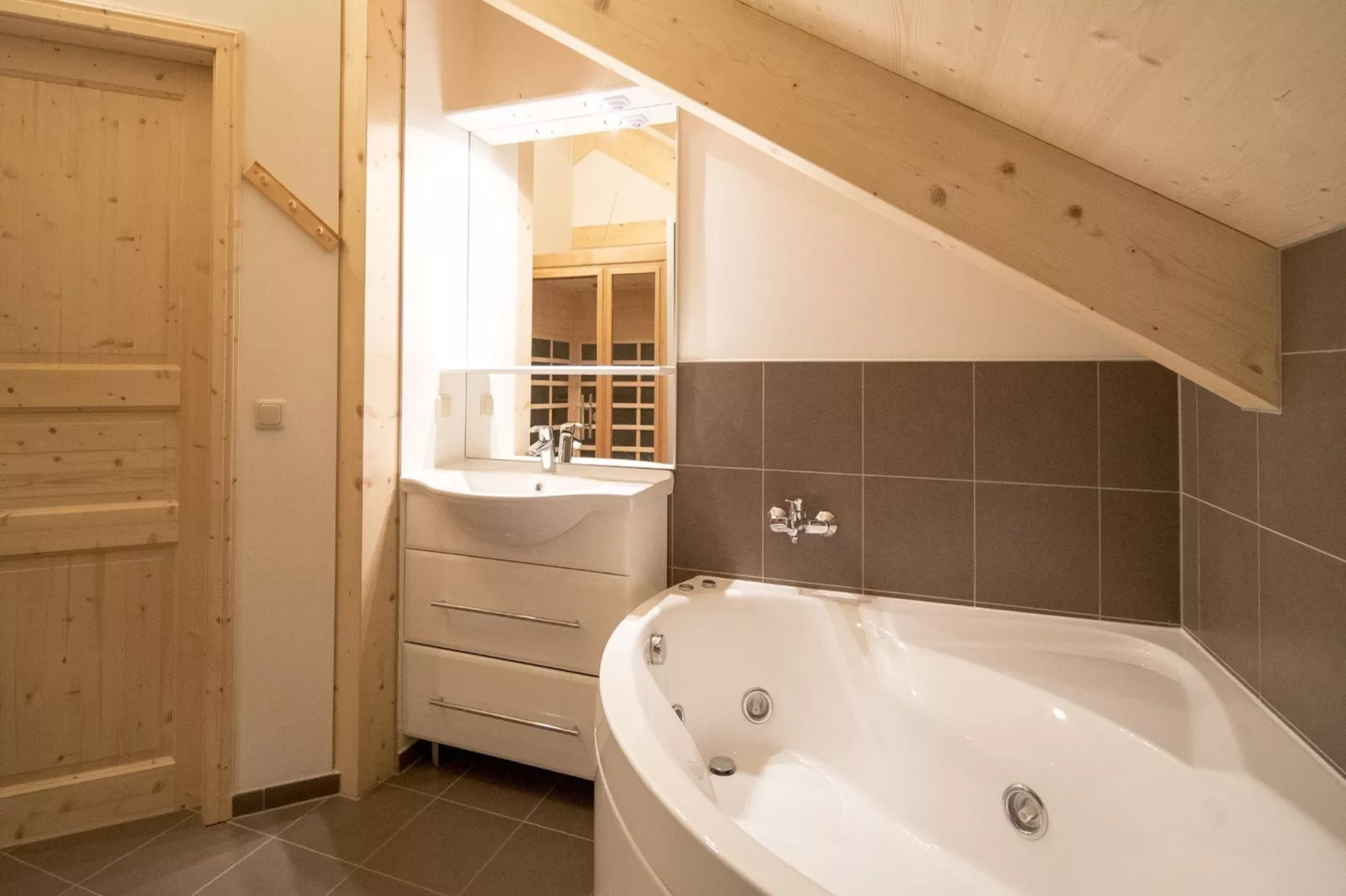 Kreischberg Chalets 6b-Bathroom