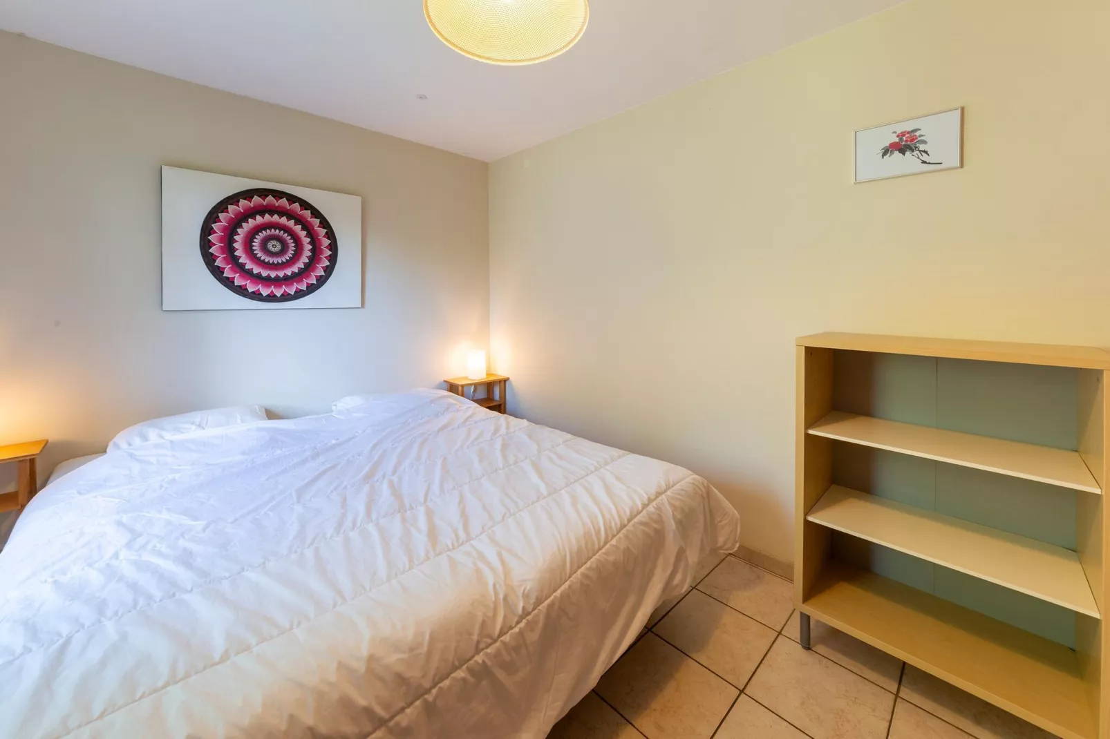 Yameta small-Bedroom