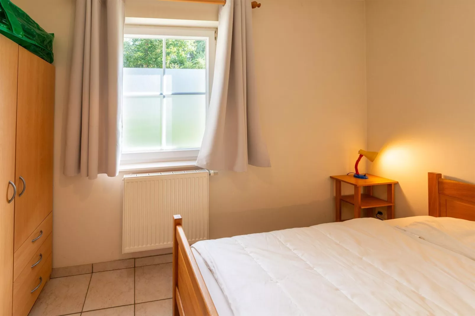 Yameta small-Bedroom
