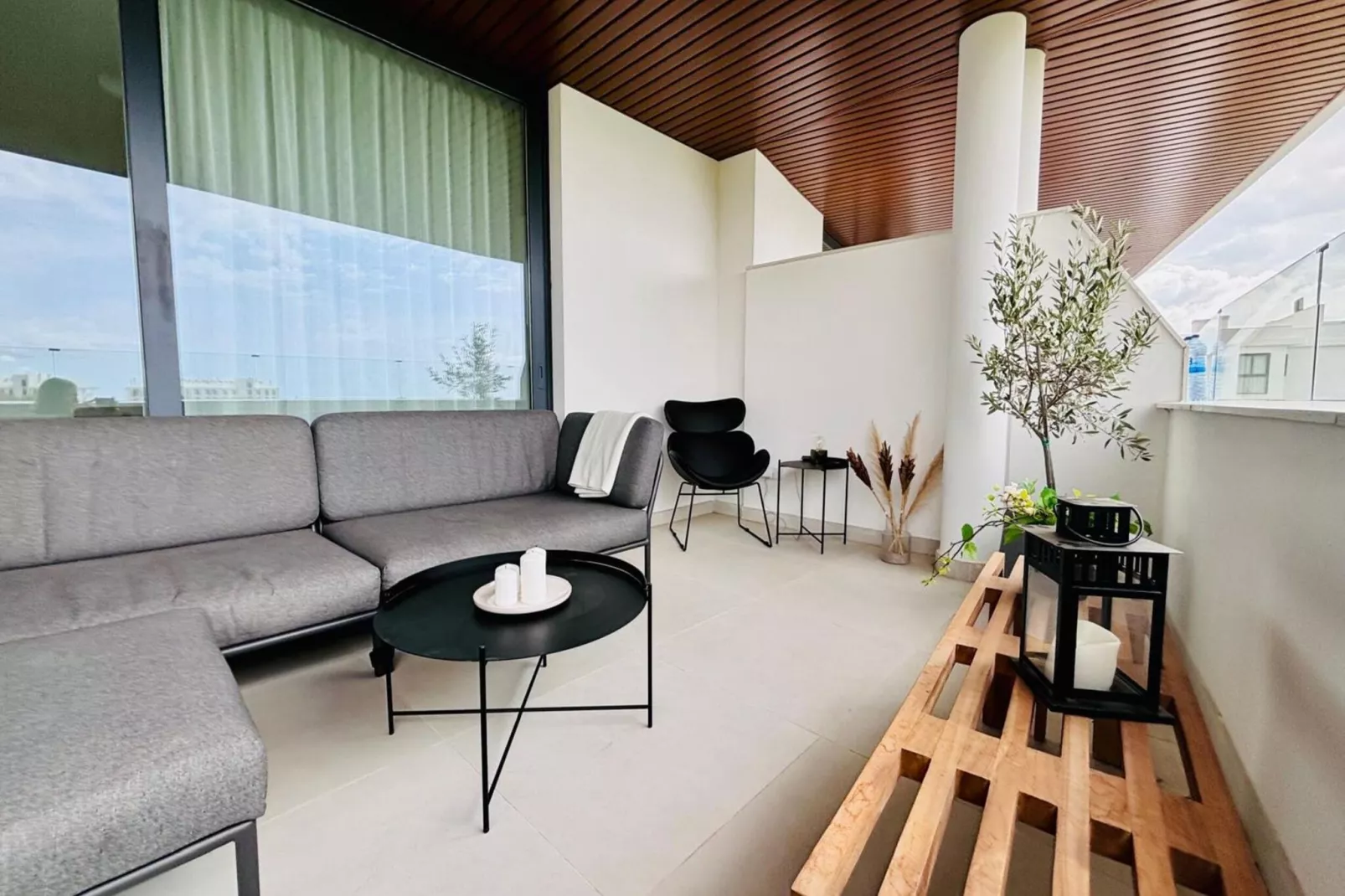 Bella Vista-Terrace balcony