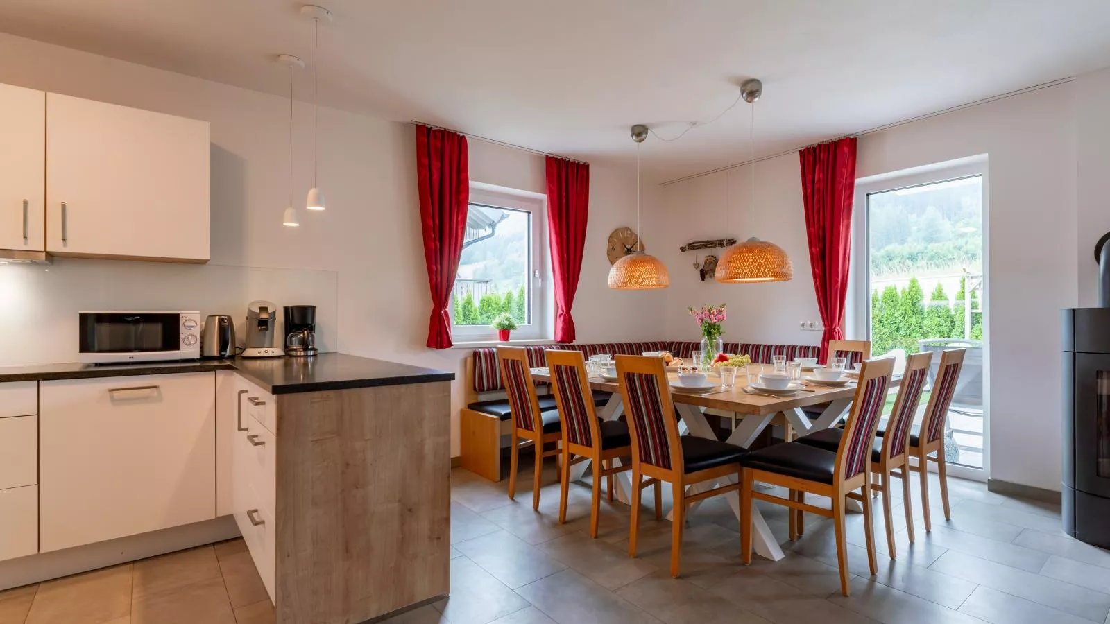Ferdinand-Dining room