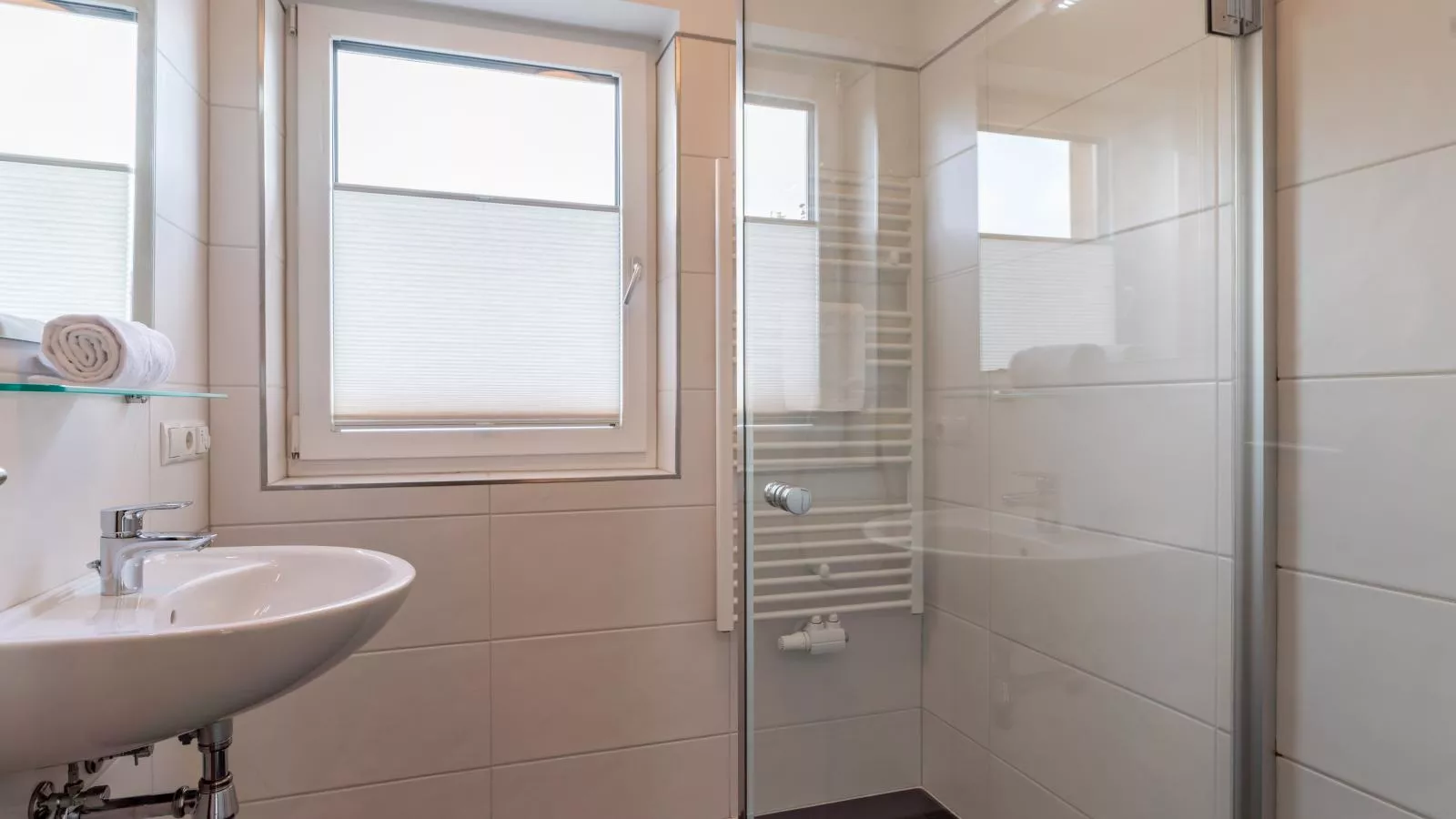 Ferdinand-Bathroom