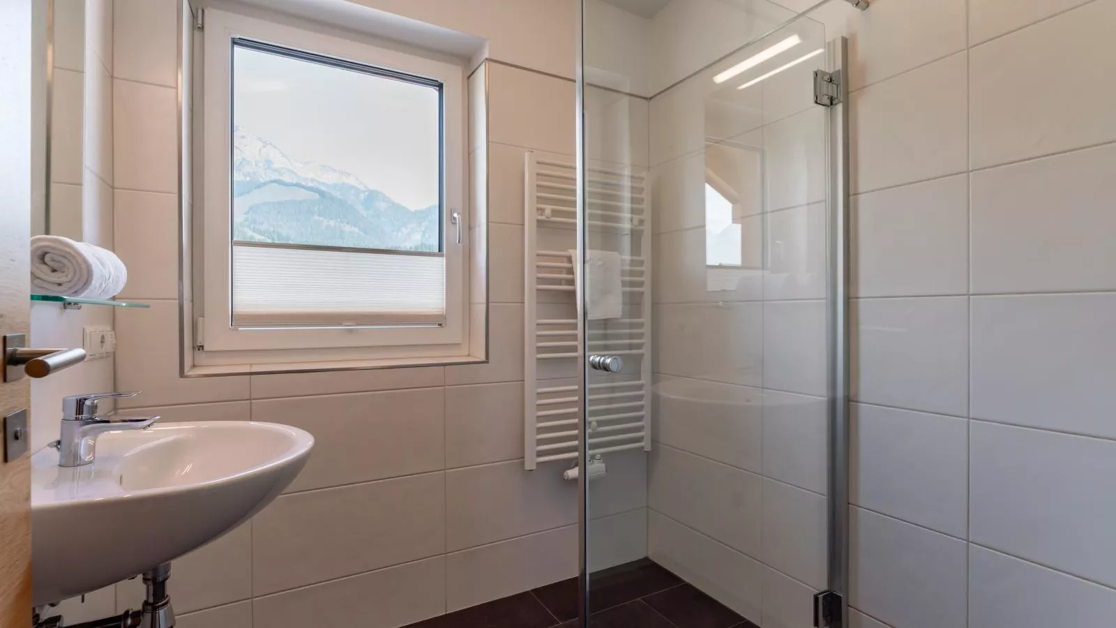 Ferdinand B-Bathroom