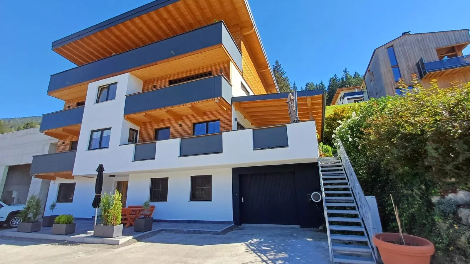 Steiner-Exterior summer