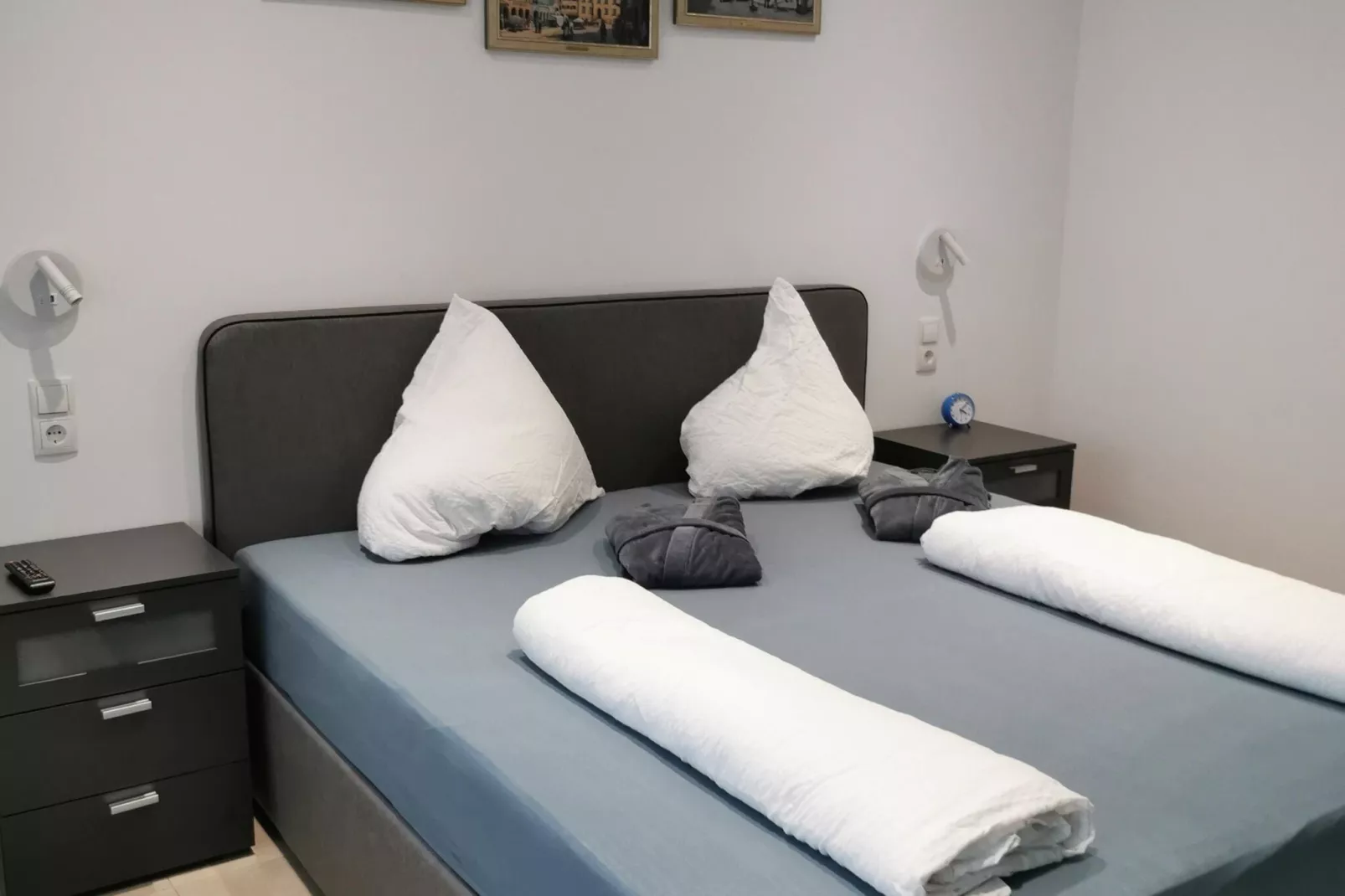 Tomas-Bedroom
