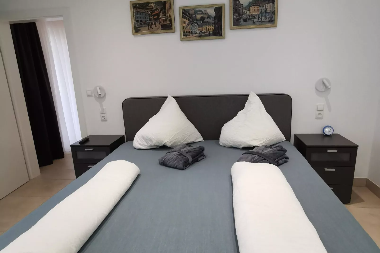 Tomas-Bedroom