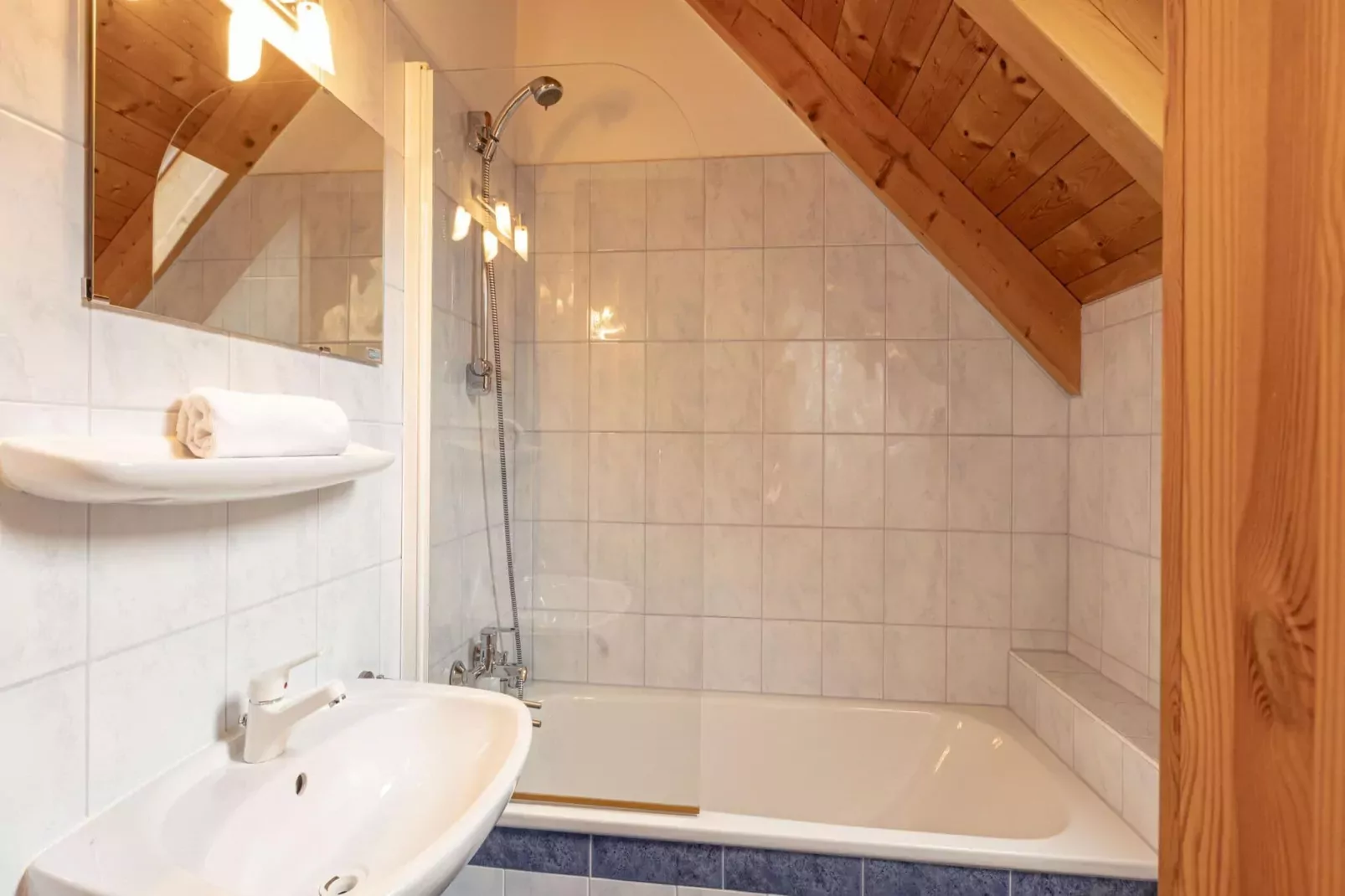 Ferienpark Kreischberg 8-Badezimmer