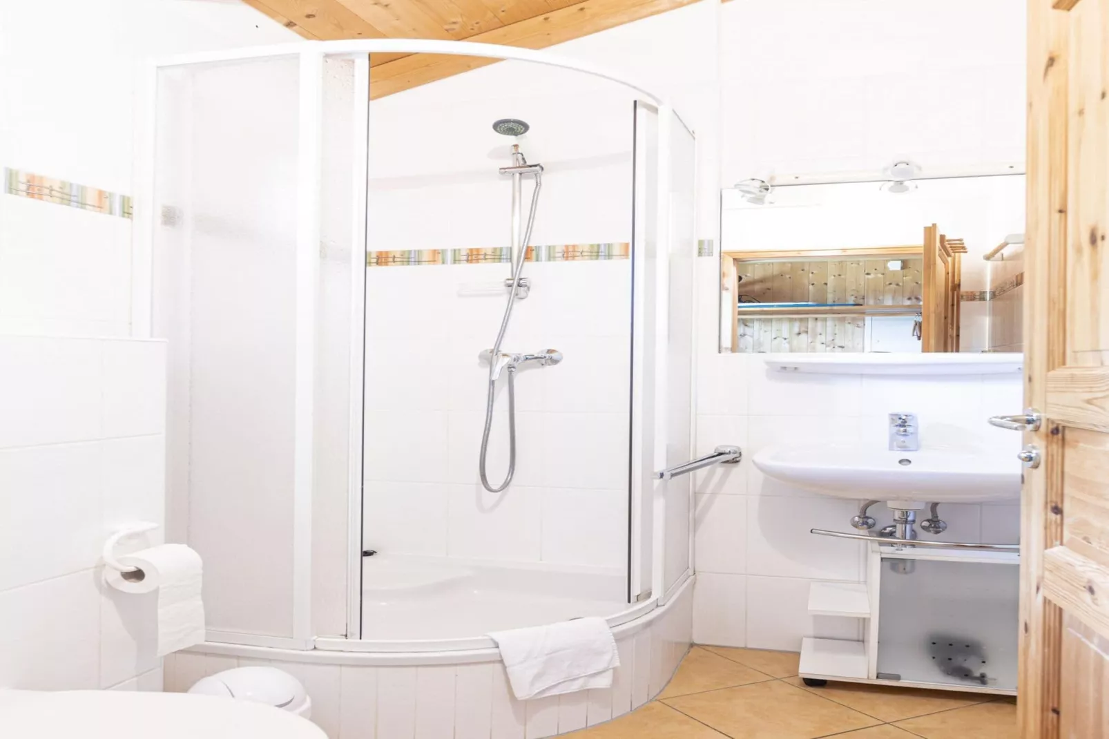 Ferienpark Kreischberg 8-Badezimmer