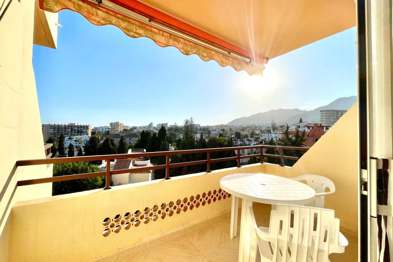 Duquesa de España-Terrace balcony