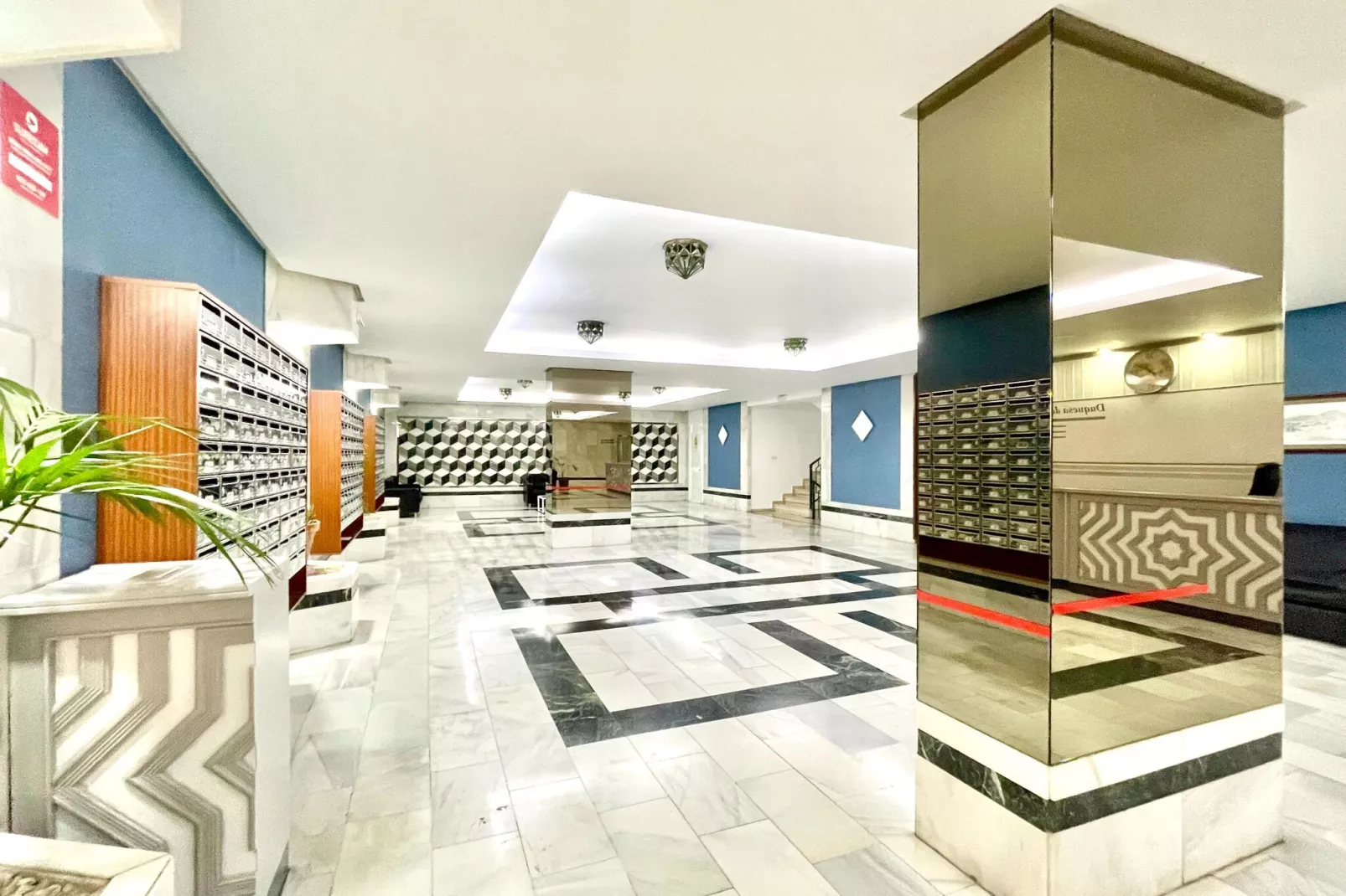 Duquesa de España-Reception hall