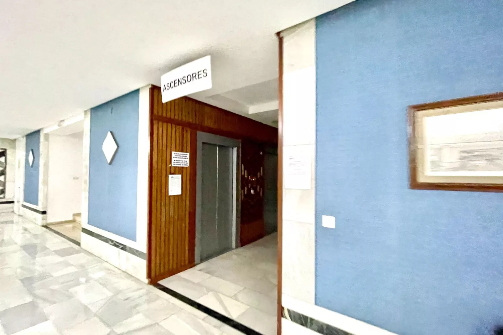Duquesa de España-Reception hall