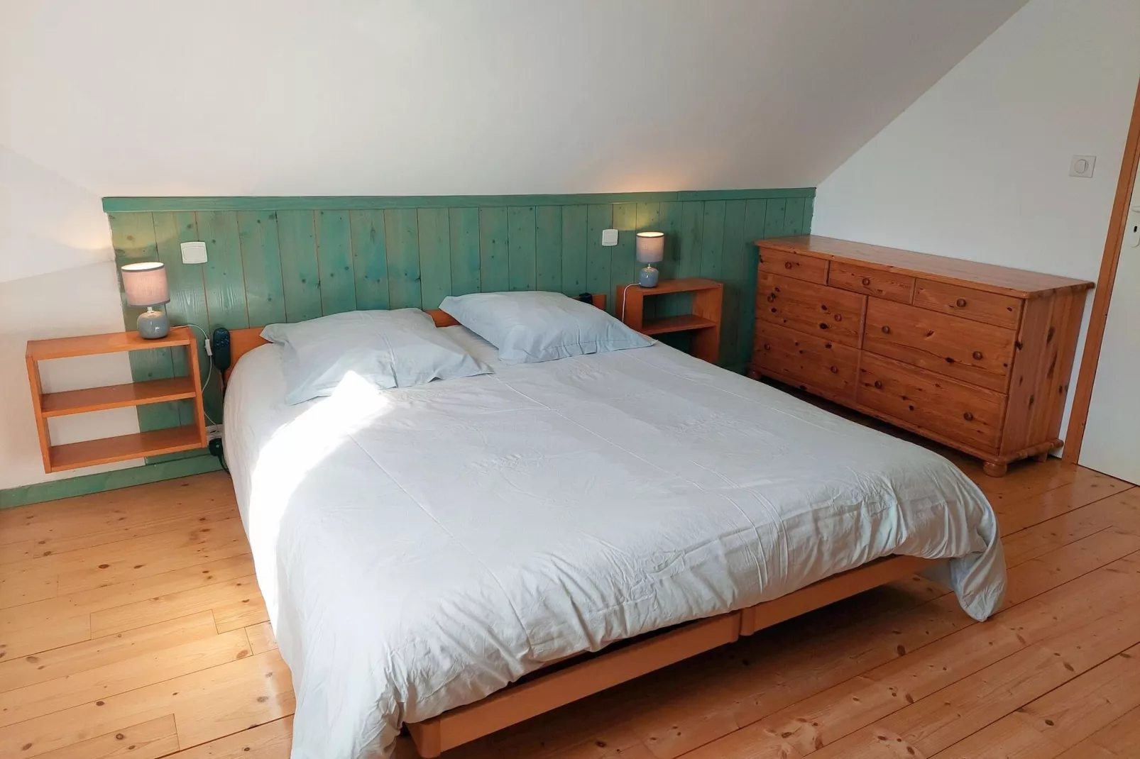 Ferienhaus in unmittelbarer Strandnähe Cléder-Schlafzimmer