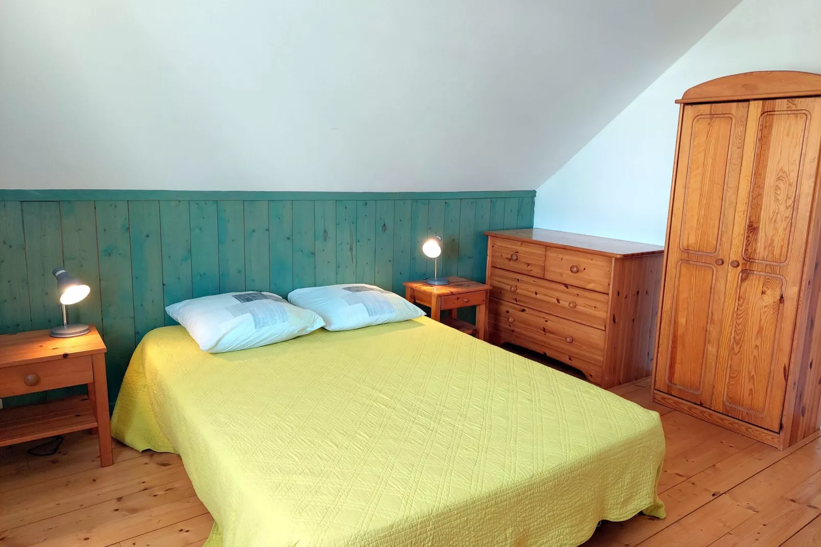 Ferienhaus in unmittelbarer Strandnähe Cléder-Schlafzimmer