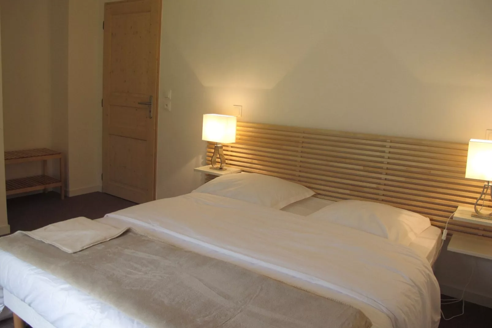 Chalets Les Amis 2-Bedroom