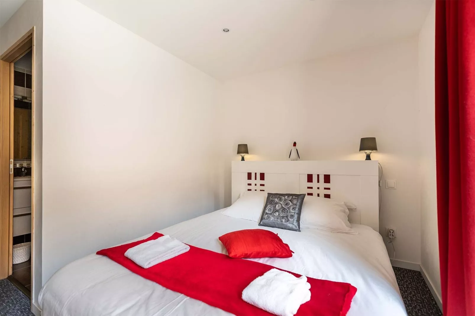 Chalets Les Amis 2-Bedroom