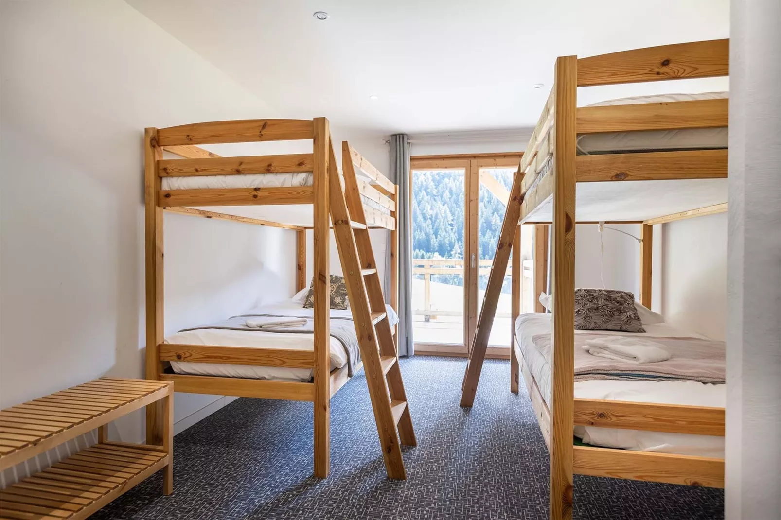 Chalets Les Amis 2-Bedroom