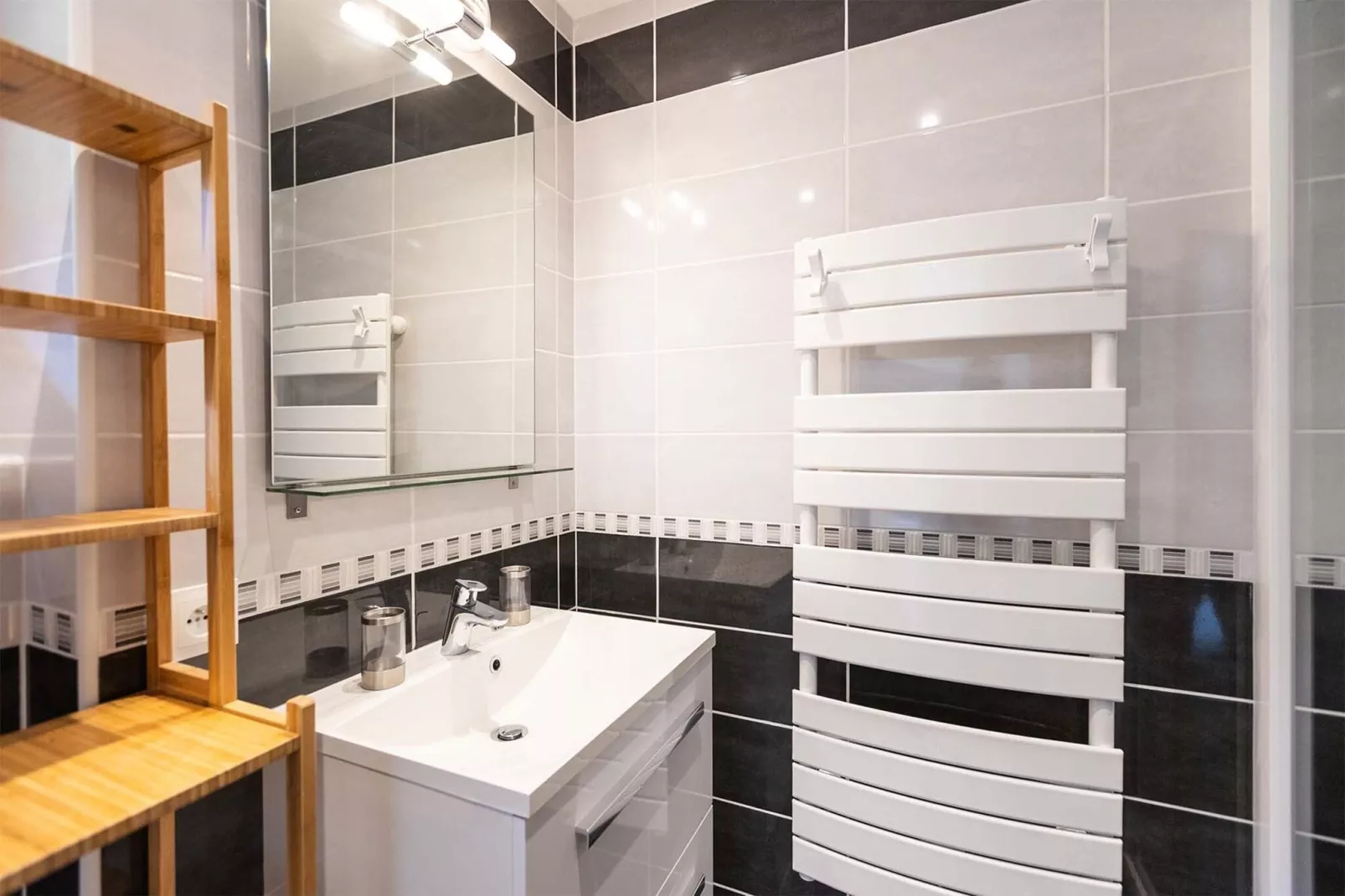 Chalets Les Amis 2-Bathroom