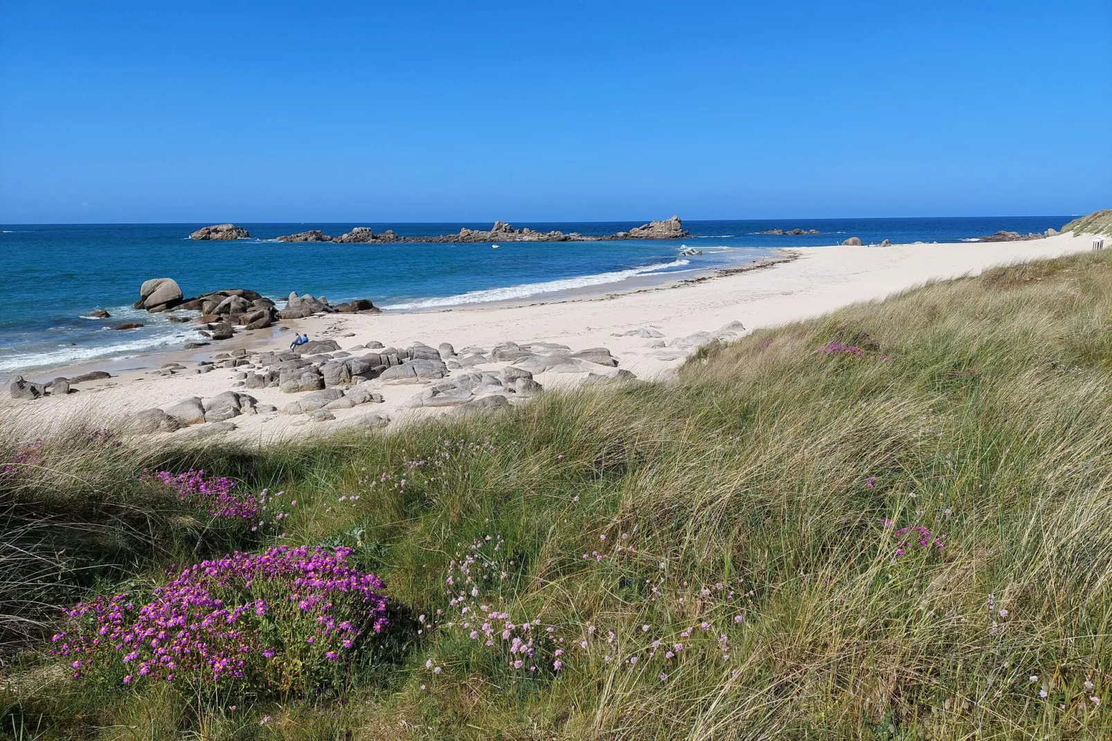 Ferienhaus in unmittelbarer Strandnähe Cléder-Gebiete Sommer 1 km