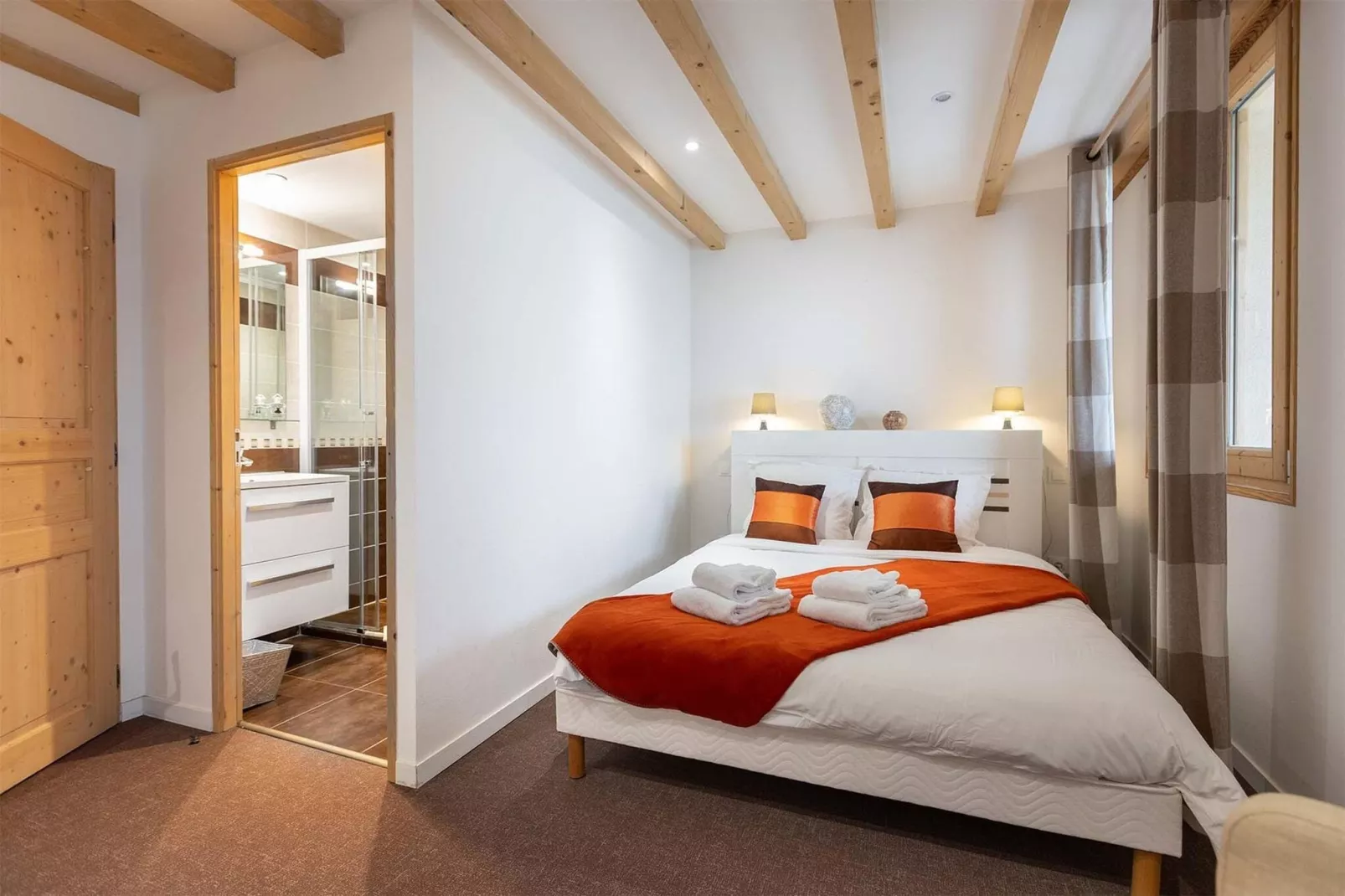 Chalets Les Amis 3-Bedroom