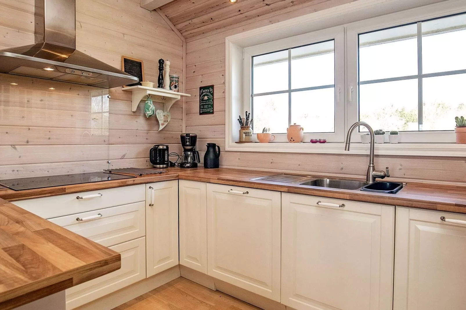Modern Retreat at Knud Strand - By Traum Ferienwohnungen-Indoor